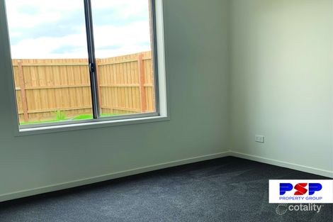 Property photo of 10 Surin Road Tarneit VIC 3029