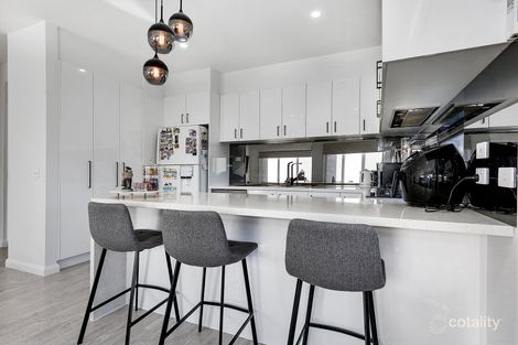 Property photo of 33 Gunbower Crescent Meadow Heights VIC 3048