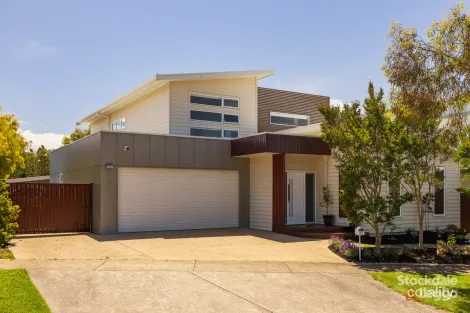Property photo of 12 Currawong Close Cowes VIC 3922