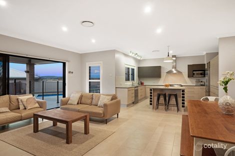 Property photo of 25 Arran Circuit Largs NSW 2320