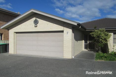 Property photo of 1/7 White Cap Close Redhead NSW 2290