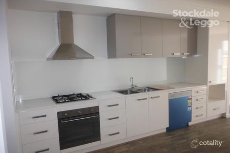 Property photo of 56 Bayano Way Craigieburn VIC 3064