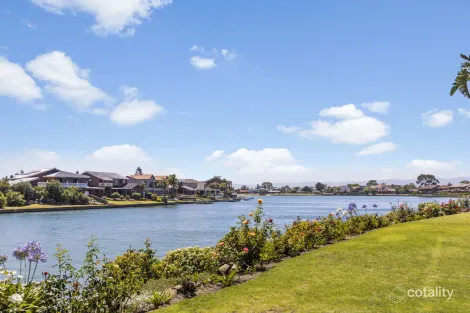 1/7 Sunrise Ct, West Lakes, SA 5021