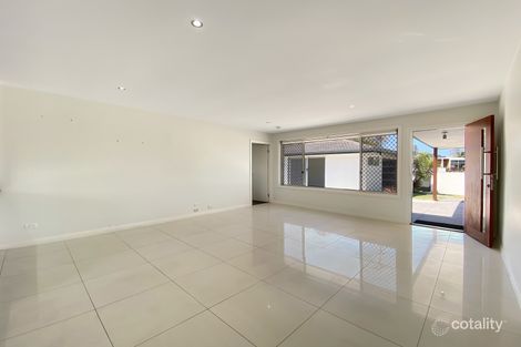 Property photo of 7 Holland Court Broadbeach Waters QLD 4218