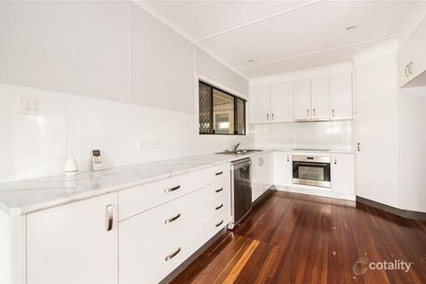 6 Wombyra St, Newtown, QLD 4350