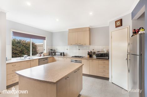 Property photo of 10 Alexander Avenue Wallan VIC 3756