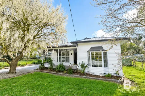 8 Landrigan Rd, Carisbrook, VIC 3464