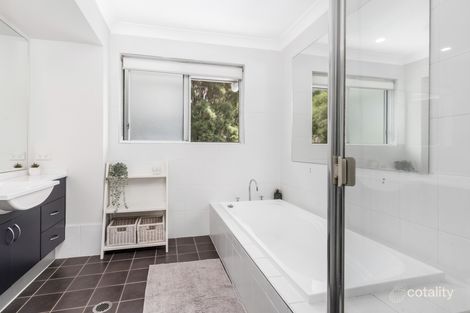 Property photo of 5 Townsend Crescent Ropes Crossing NSW 2760