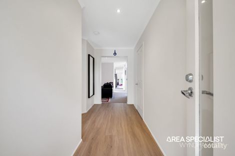 Property photo of 18 Stony Brook Way Truganina VIC 3029