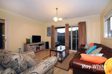 5 Tawleed Gr, Clyde North, VIC 3978