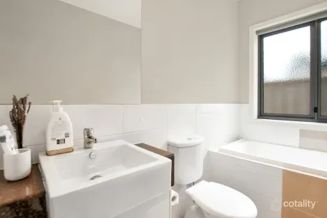 Property photo of 6B Clacton Road Dover Gardens SA 5048