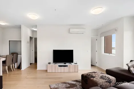 201/95 Warrigal Rd, Hughesdale, VIC 3166