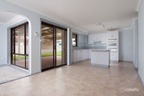 Property photo of 7 Langi Crescent Glenfield Park NSW 2650