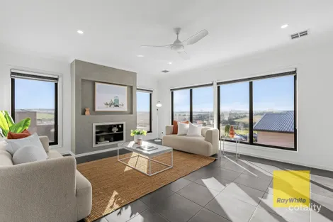 Property photo of 10 Annmaree Road Highton VIC 3216