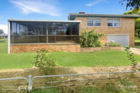 31 Condamine St, Miles, QLD 4415