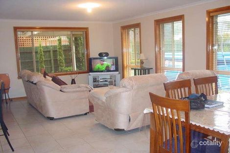 Property photo of 8 Dryburgh Place Hillside VIC 3037