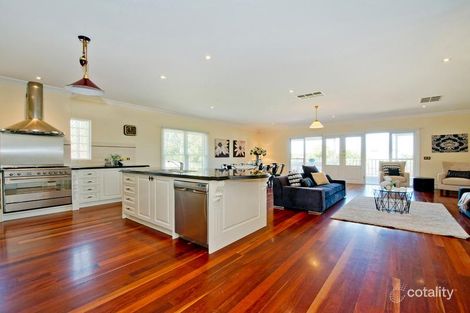 Property photo of 4 Landano Way Doreen VIC 3754
