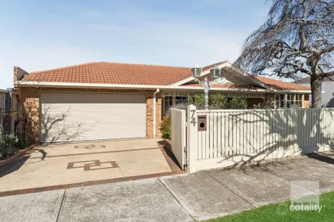 Property photo of 74 Saronvale Crescent Hillside VIC 3037