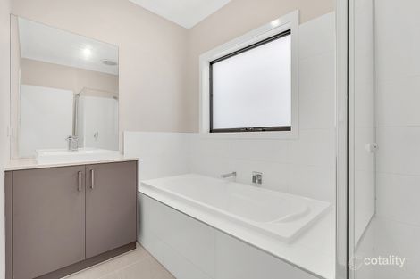 Property photo of 128 Wattletree Street Craigieburn VIC 3064