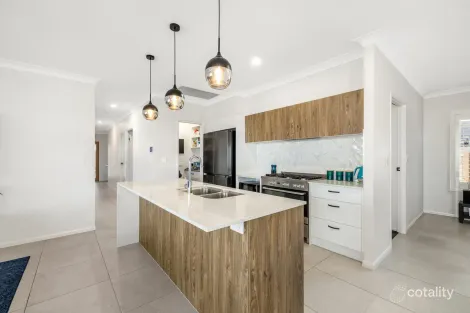 Property photo of 4 Byron Avenue Newport QLD 4020