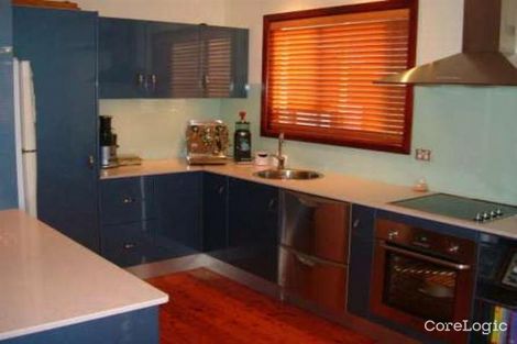 Property photo of 10 Elsdon Street Redhead NSW 2290
