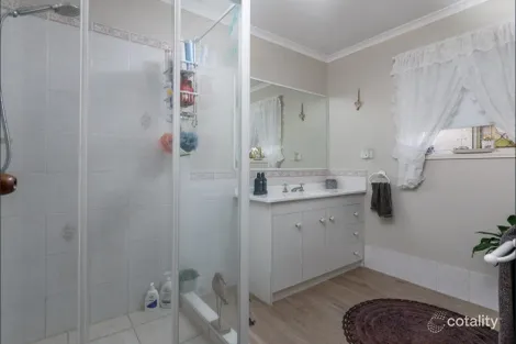 Property photo of 9 Faircloth Crescent Kensington QLD 4670