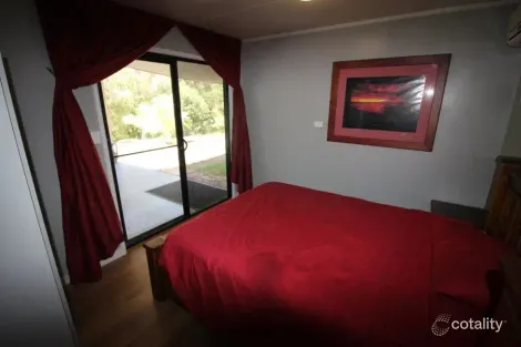 Property photo of 696 Fingerfield Road Deepwater QLD 4674