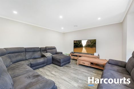 Property photo of 49 Glenaire Crescent Cranbourne West VIC 3977