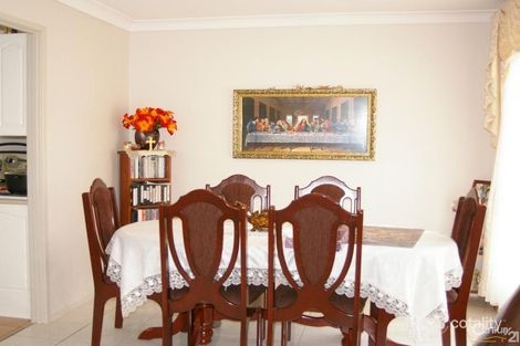 Property photo of 2 Dundas Place Wakeley NSW 2176