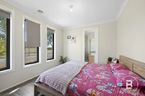 Property photo of 3 Masters Drive Winter Valley VIC 3358