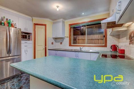 Property photo of 30 Vine Court Hillside VIC 3037