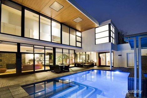 8 Nardina Cres, Dalkeith, WA 6009