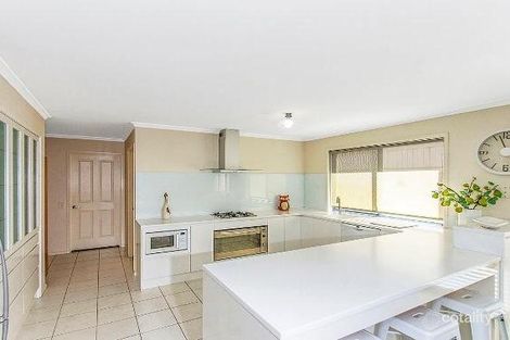 Property photo of 1 Riveroak Drive Mardi NSW 2259