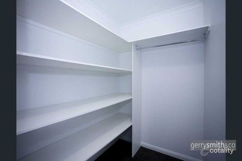 27 Williams Rd, Horsham, VIC 3400