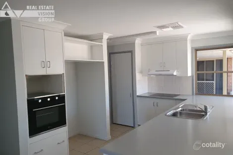 Property photo of 20 Jacqueline Drive Emerald QLD 4720