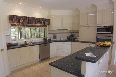 Property photo of 15 Walnut Grove Bright VIC 3741