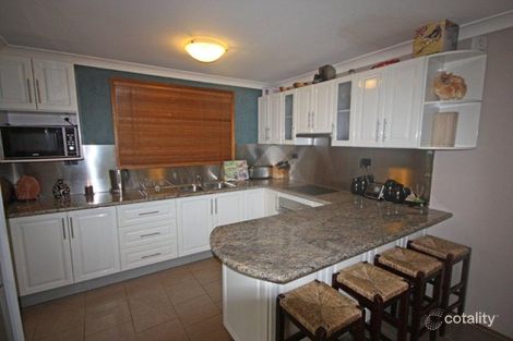 Property photo of 11 Brownlow Place Ambarvale NSW 2560