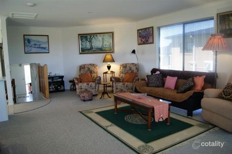 Property photo of 15 Hobson Place Inverloch VIC 3996