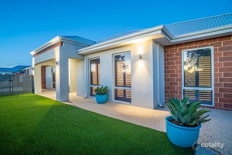 Property photo of 2 Fairlead Link South Guildford WA 6055