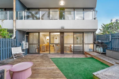 2/19 Fern St, Surfers Paradise, QLD 4217