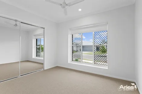 Property photo of 79 Falcon Circuit Flagstone QLD 4280