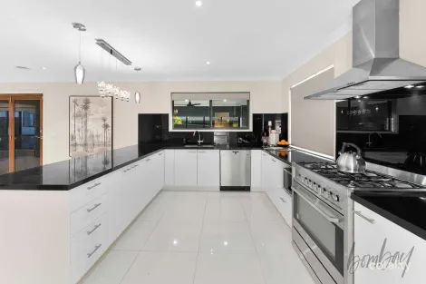 Property photo of 2 Abbotsley Road Wollert VIC 3750
