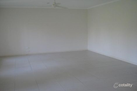 Property photo of 7 Figbird Close Eli Waters QLD 4655