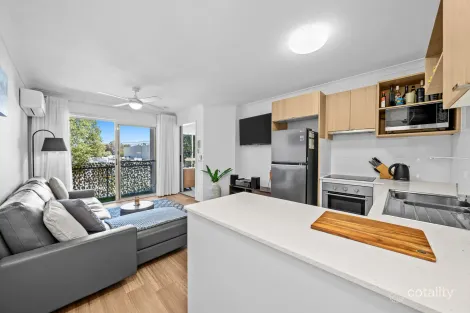 10/3-5 Barranbali St, Surfers Paradise, QLD 4217