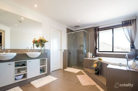 Property photo of 15 Brookwater Parade Lyndhurst VIC 3975