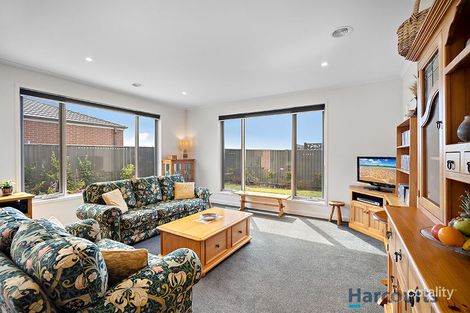 Property photo of 10 Marxsen Parade Lucas VIC 3350