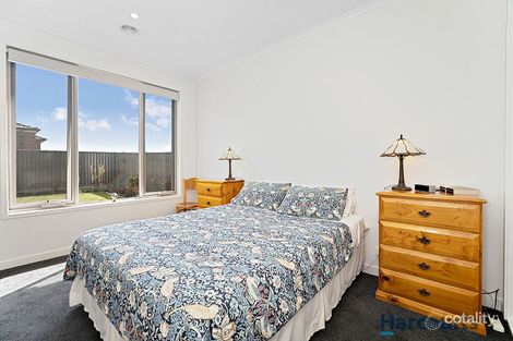 Property photo of 10 Marxsen Parade Lucas VIC 3350