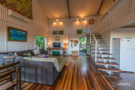 19 Rattray Ave, Hideaway Bay, QLD 4800