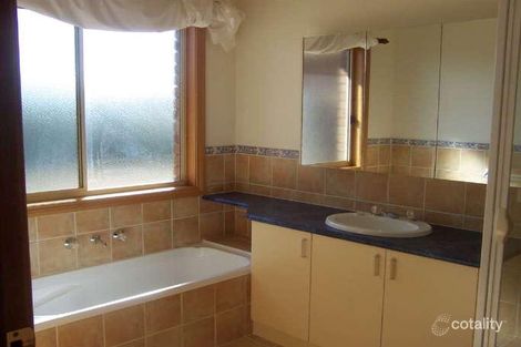 Property photo of 13 Anniversary Drive Robinvale VIC 3549