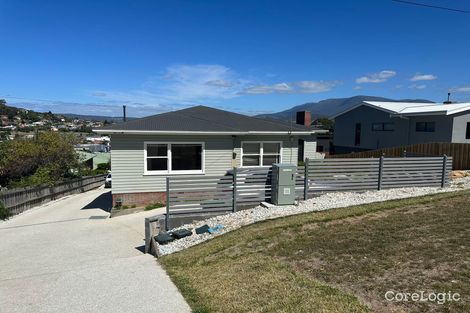 Property photo of 72 Malunna Road Lindisfarne TAS 7015